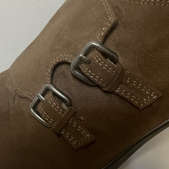 NWOT Double Monk Strap Brown Suede Tahari High Heels!! - Picture 10 of 11